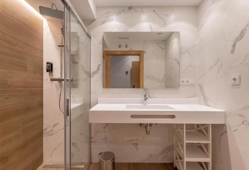 Eightrooms La Rioja Pension