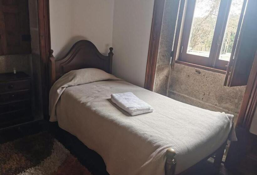 Отель Albergue E Al O Brasão Valença