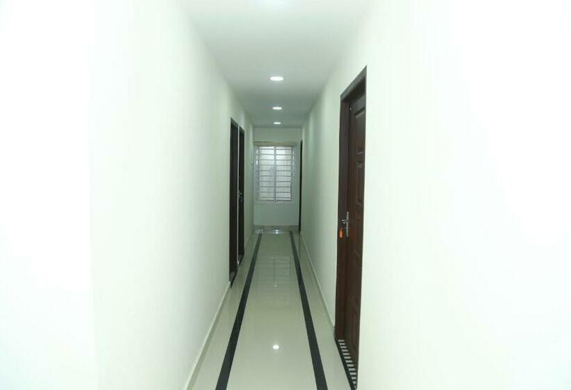 هتل Annlin Surprise Kochi Airport