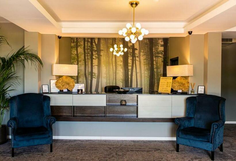 Отель Aria By Brilliant