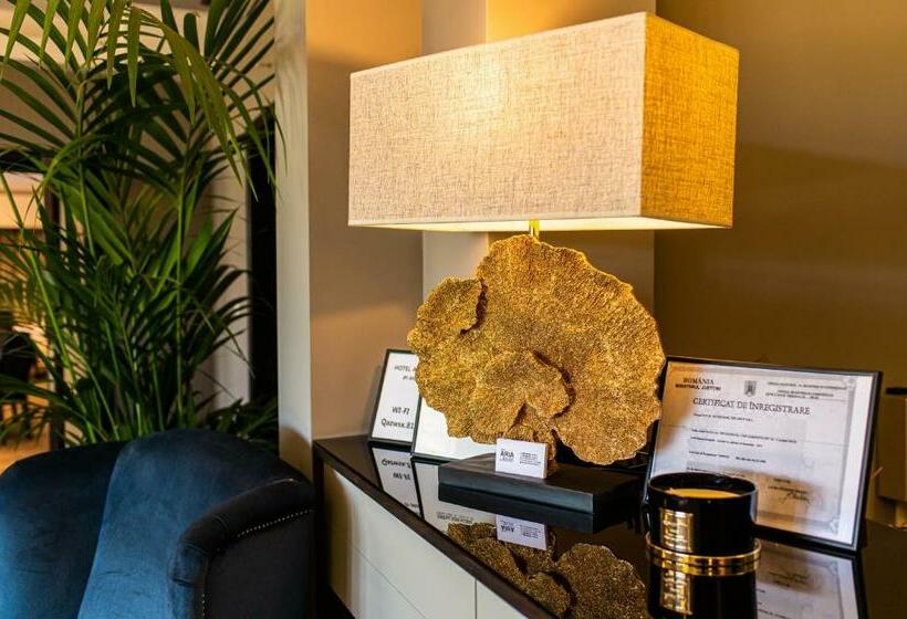 Отель Aria By Brilliant