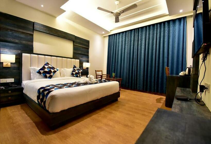 Fabhotel Prime Centella