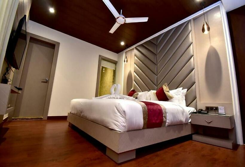 Fabhotel Prime Centella