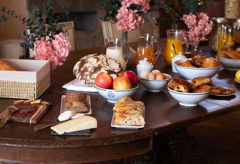 Отель Château De Saint Vidal