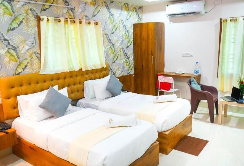 Отель Homey Meadows   Beach Area