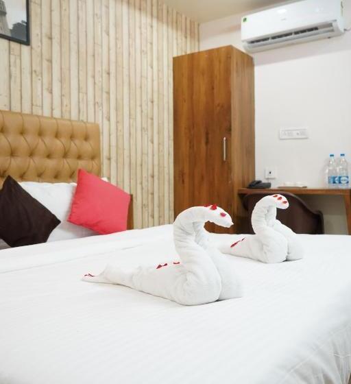 Отель Homey Meadows   Beach Area