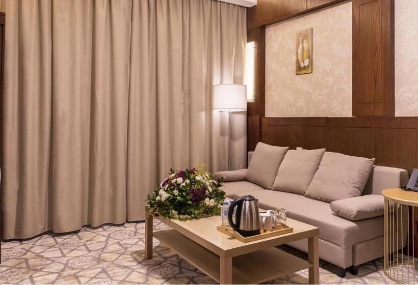 Отель Jiwar Al Madina