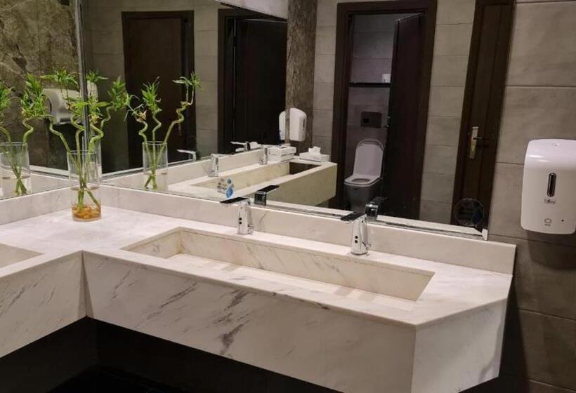 Отель Jiwar Al Madina