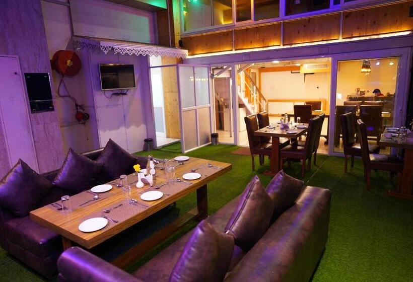 Отель Mann Dechen And Palmo, Mg Marg, Gangtok