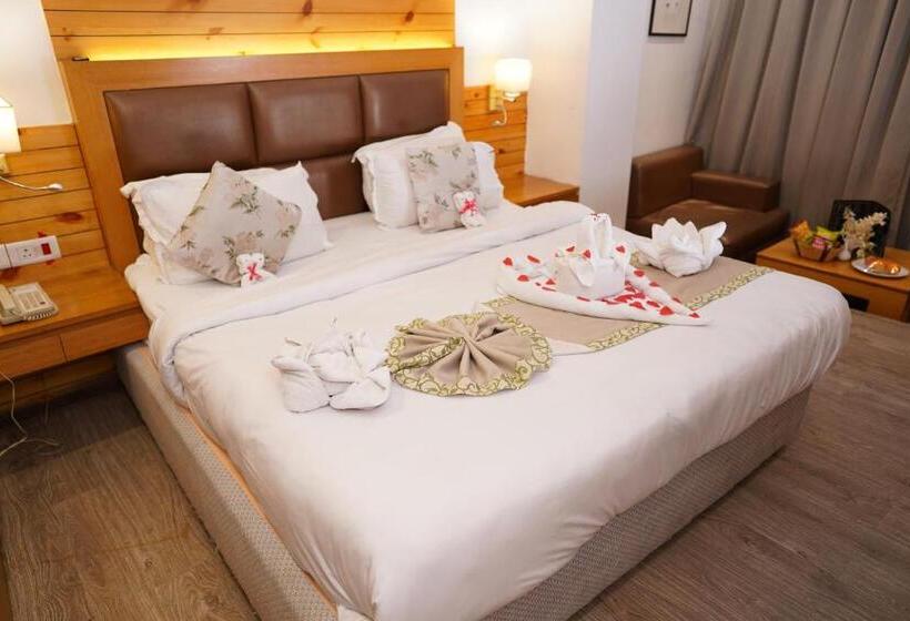 Отель Mann Dechen And Palmo, Mg Marg, Gangtok