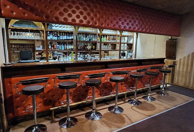 فندق Postmasburg Inn