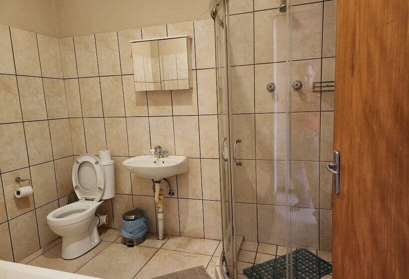 فندق Postmasburg Inn