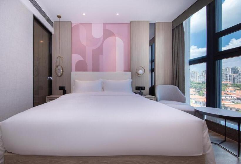 Отель Ramada Encore By Wyndham Dongguan East