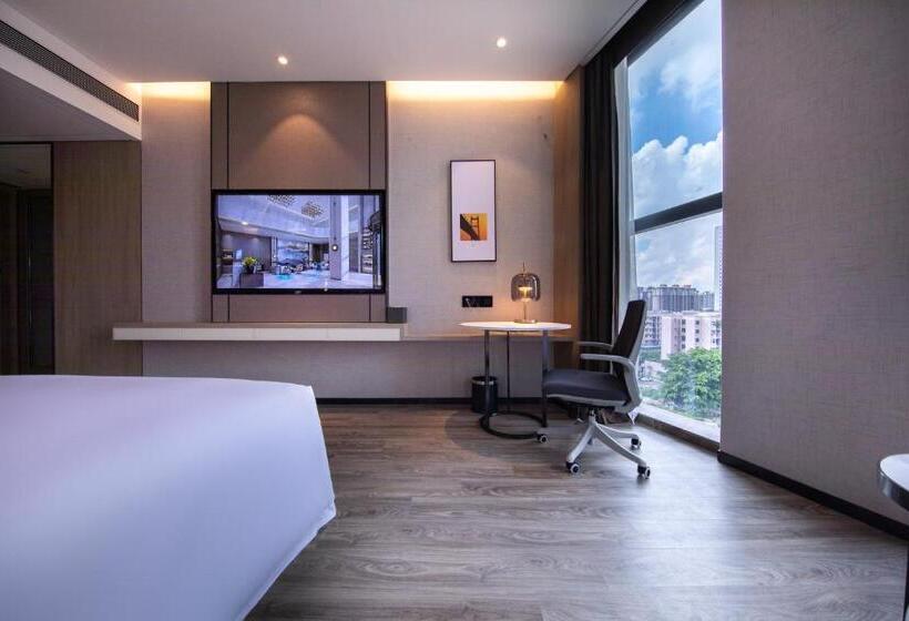 Отель Ramada Encore By Wyndham Dongguan East