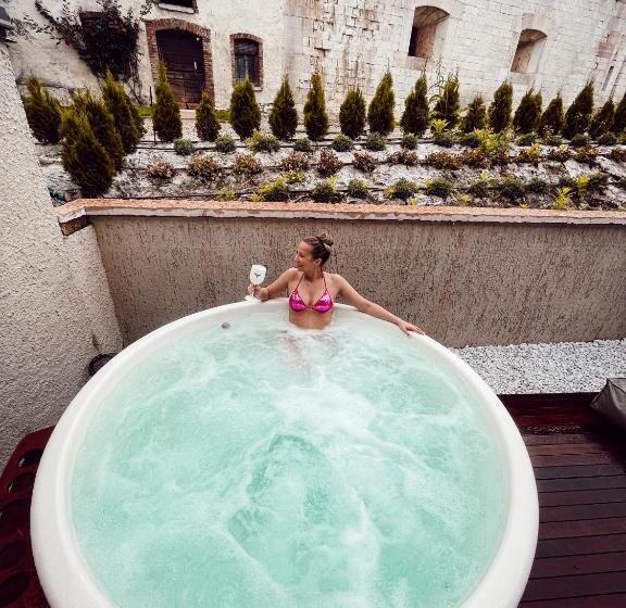 فندق Relais Forte Benedek Wine & Spa   Adults Only