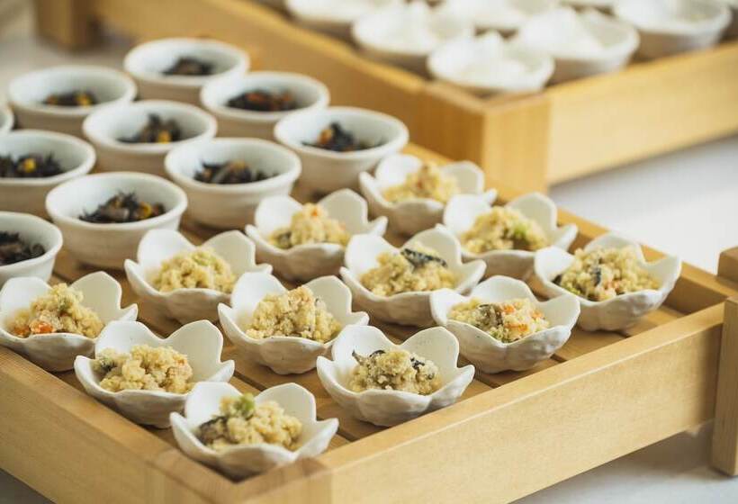 Отель Rembrandt Style Naha