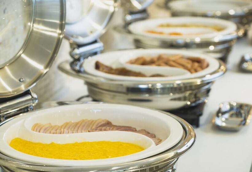 Отель Rembrandt Style Naha