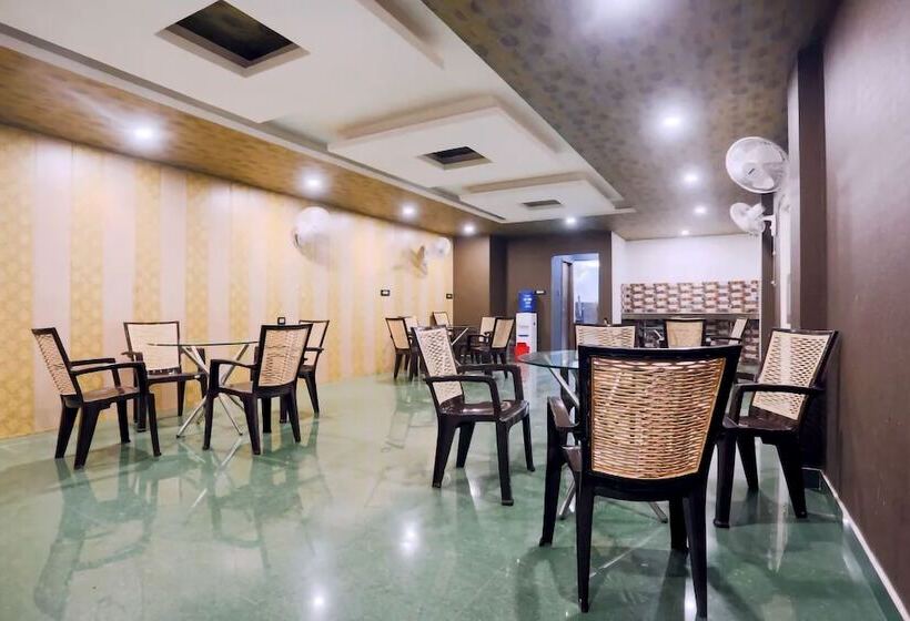 M K Hotel & Restaurant