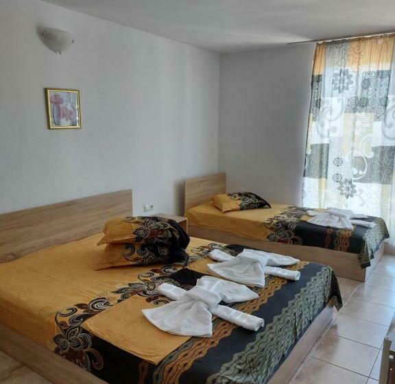 Pensjonat къща за гости West