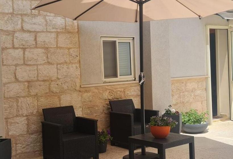 ペンション Aida Guest House