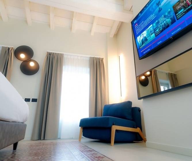 پانسیون Bergamo Inn 21