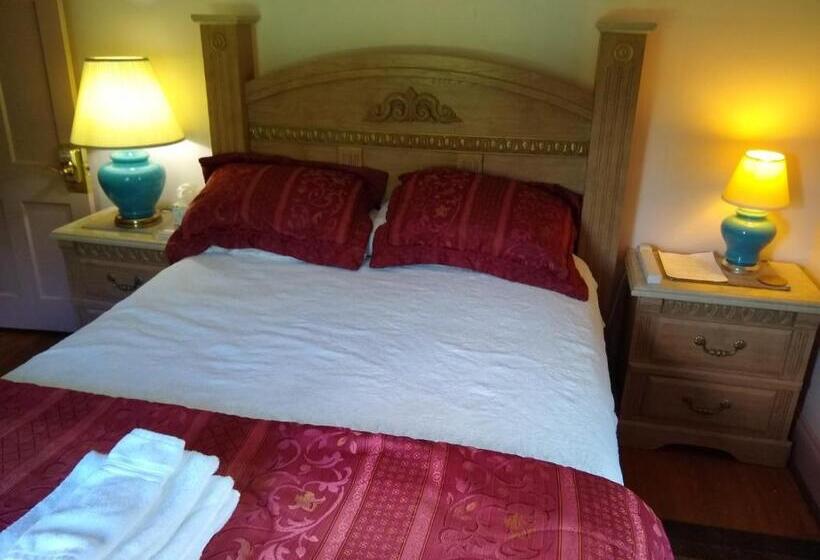 بنسيون Home Sweet Home Suite #3, Near Liberty University, And Lynchburg Hospital, Deluxe Queen Size Bedroom