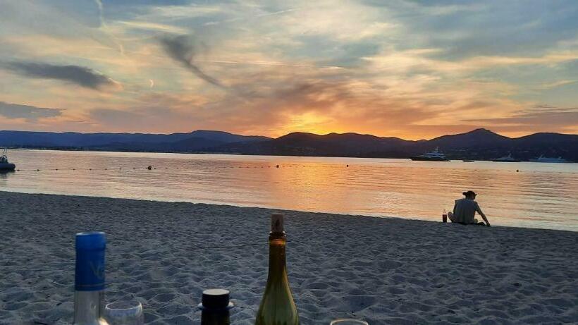 Villa Playa Del Sol   B2