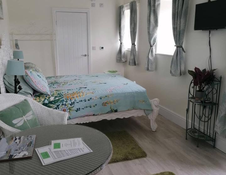 צימר Medlyn Moor Retreats