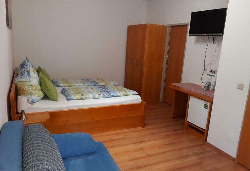 ベッドアンドブレックファースト Obsthof Glück