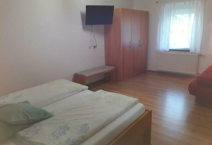 ベッドアンドブレックファースト Obsthof Glück