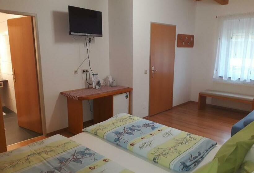 ベッドアンドブレックファースト Obsthof Glück