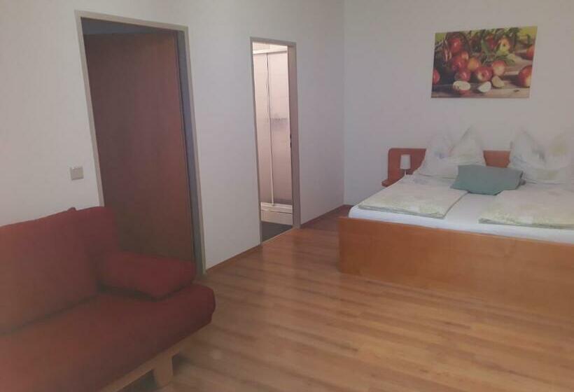 ベッドアンドブレックファースト Obsthof Glück