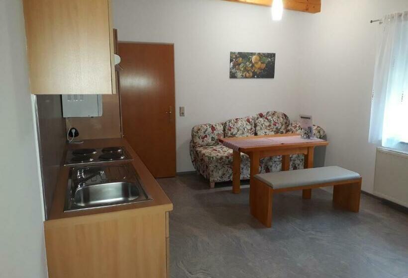 ベッドアンドブレックファースト Obsthof Glück