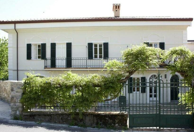 Bed and Breakfast Villa Cascate