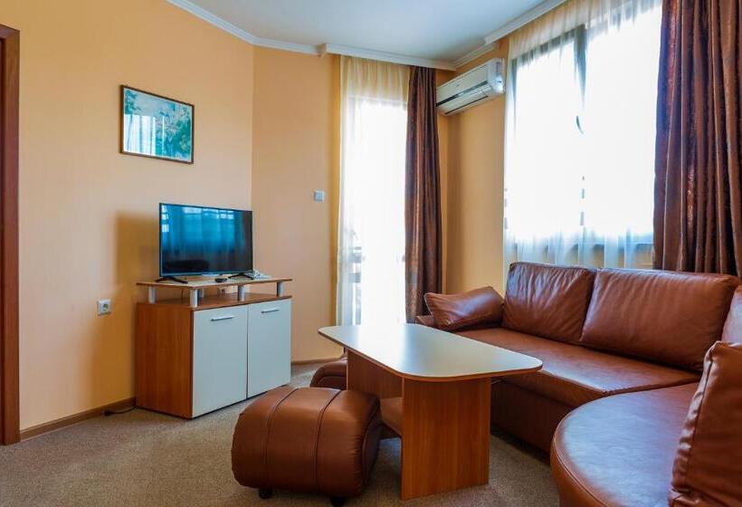 فندق хотел бриз