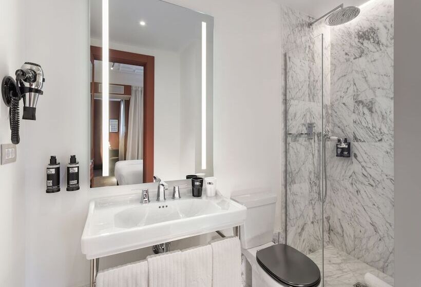 Отель One Shot Aragó