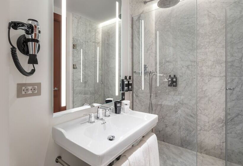 Отель One Shot Aragó