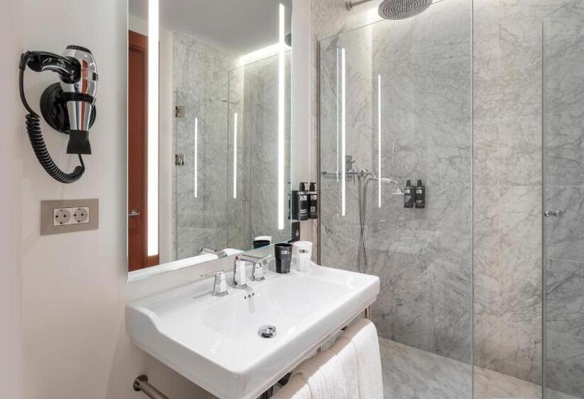 Отель One Shot Aragó