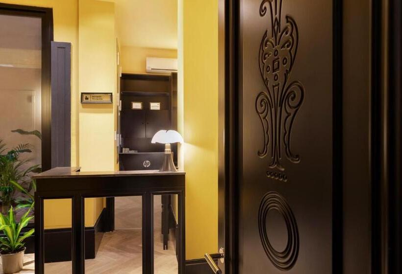 Отель One Shot Aragó