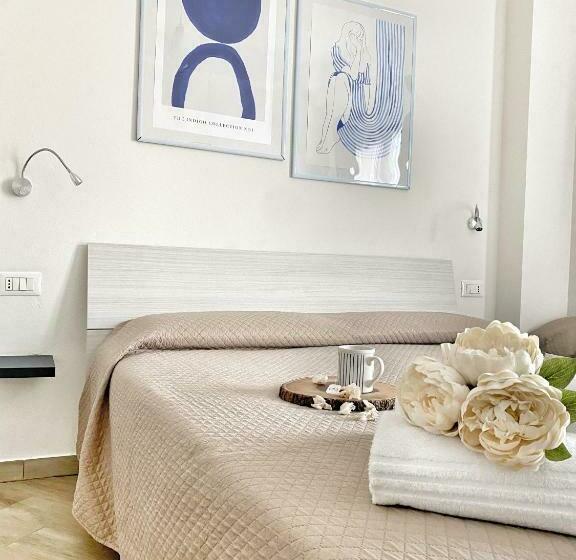 بنسيون Domoblu Camere In Centro