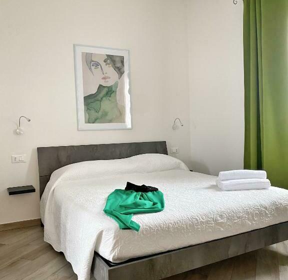 بنسيون Domoblu Camere In Centro