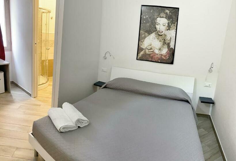 بنسيون Domoblu Camere In Centro