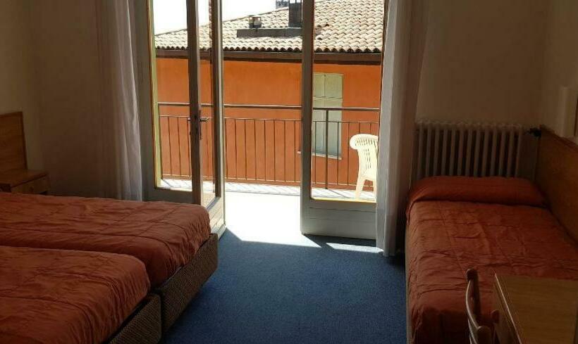 Пансион The Green House