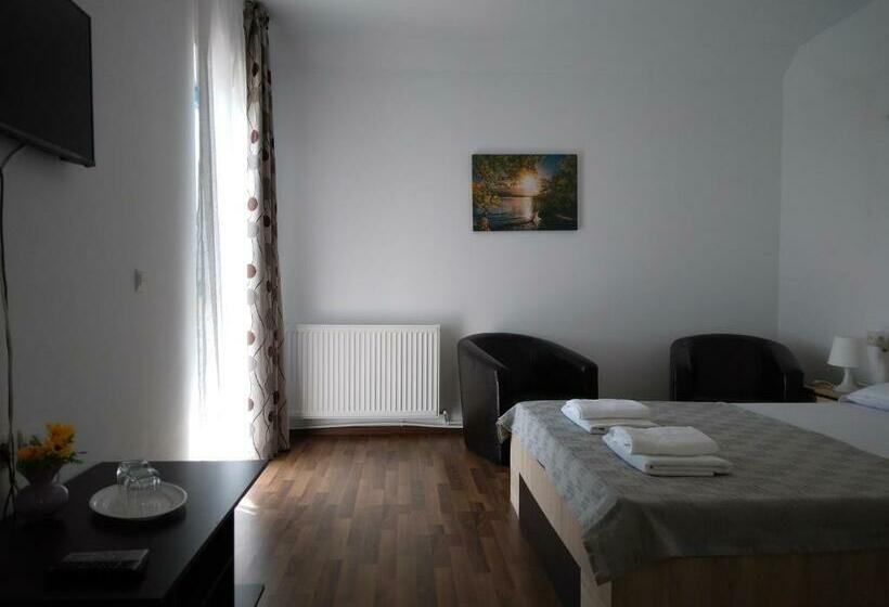 Пансион Rustic