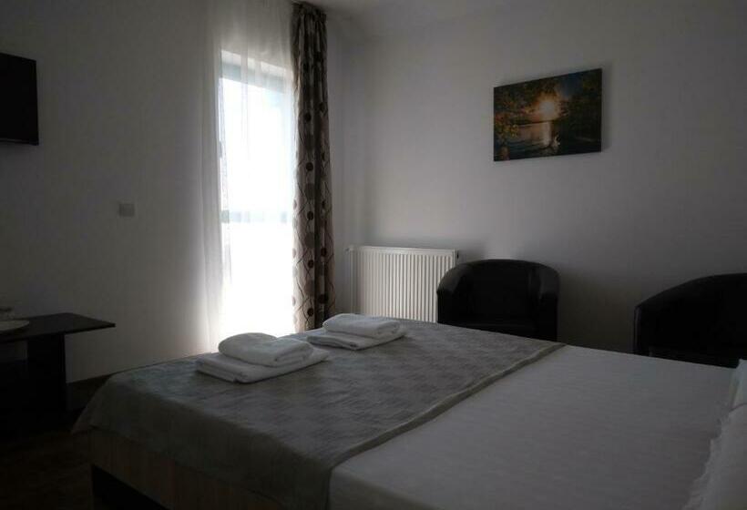 Пансион Rustic