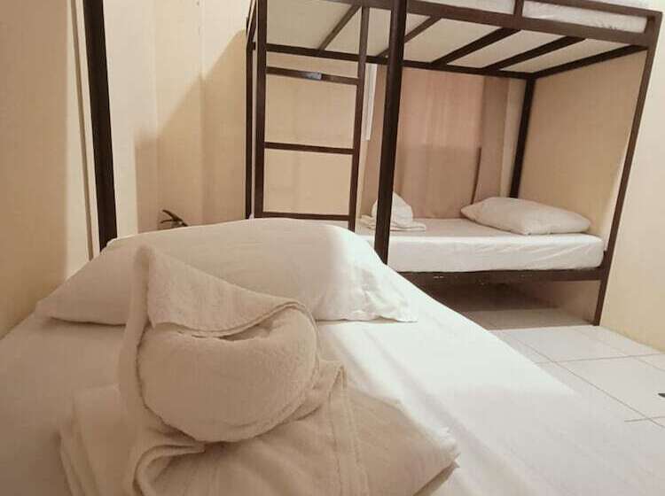 فندق صغير Claytown Pension House