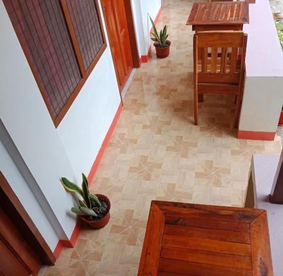 ユースホステル D  Angels Inn, Port Barton