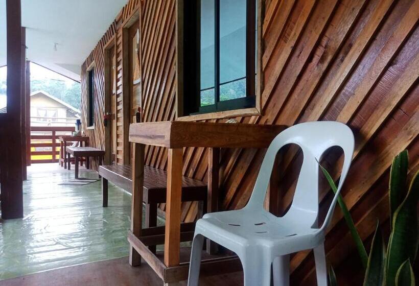 ユースホステル D  Angels Inn, Port Barton