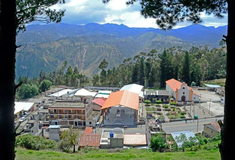 هاستل Lagoon Hotel Chugchilan