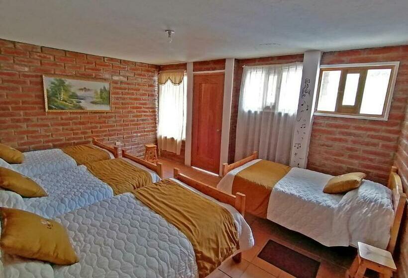 هاستل Lagoon Hotel Chugchilan